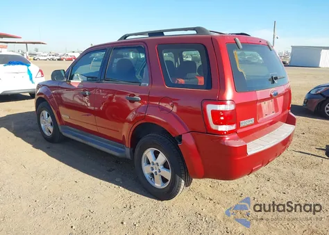 2008 Ford Escape Xls/Xls Manual z USA, uszkodzony, nr VIN 1FMCU02Z38KB05138